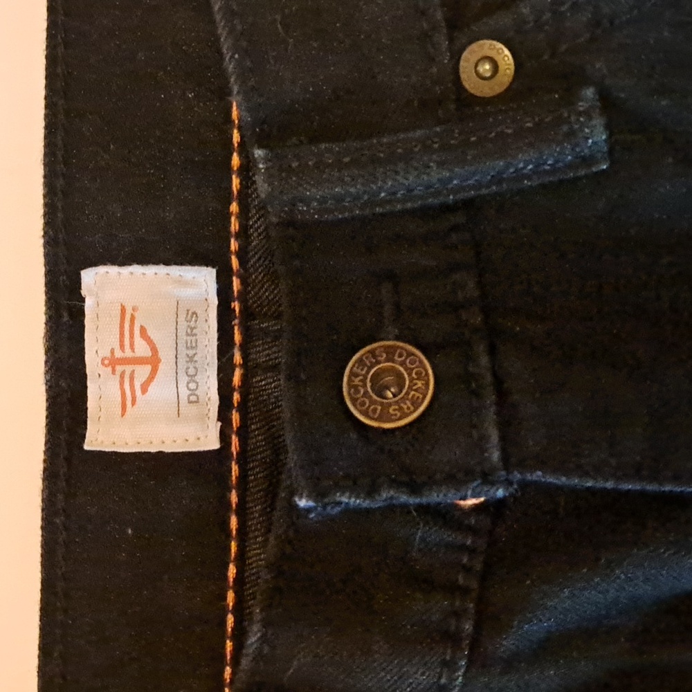 Levi Dockers Black 33×30 Jeans.